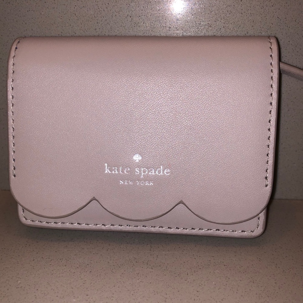 Kate Spade Scallop Wallet
